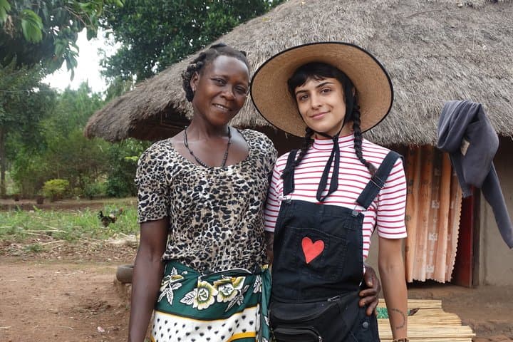 Masindi Community Walk: Local Life, Markets & Hemingway's 1920s Hotel