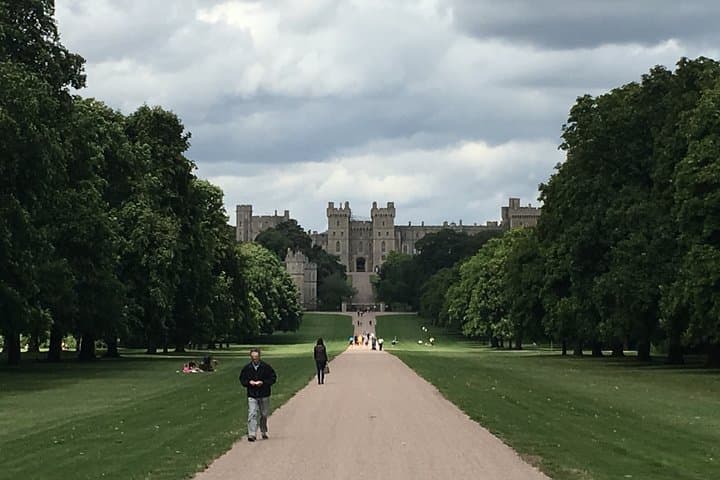 Half-Day Private Executive Car Tour to Windsor Castle — Fast, Comfortable Sightseeing photo 6