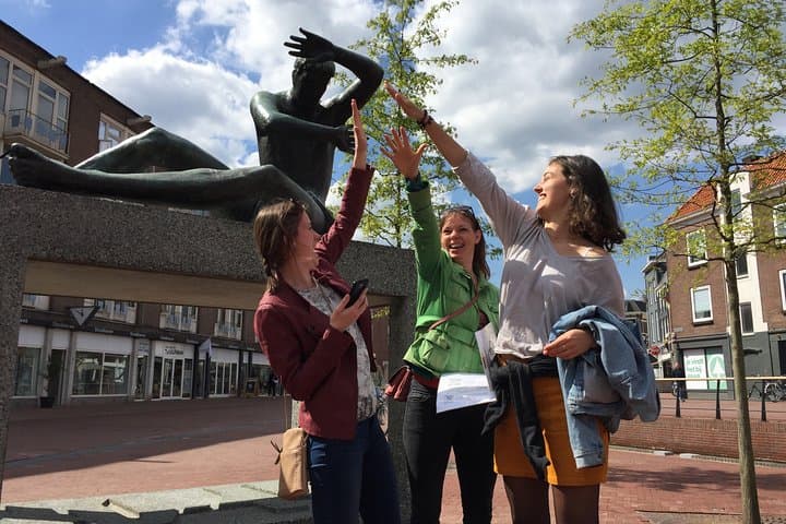 Solve the Murder: Interactive Selfie Mystery Walk in Groningen photo 4