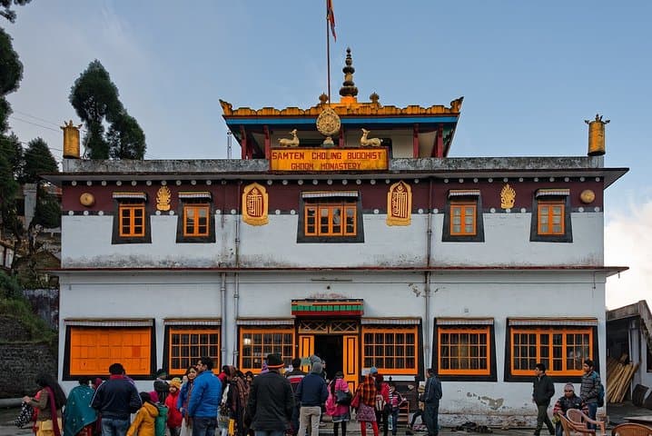 Full-Day Darjeeling Tour: Tiger Hill, Tea Gardens & Monasteries photo 5