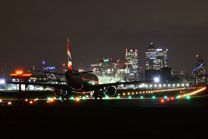 Door-to-door Private Transfers Between Portsmouth International Port and London City Airport photo 5