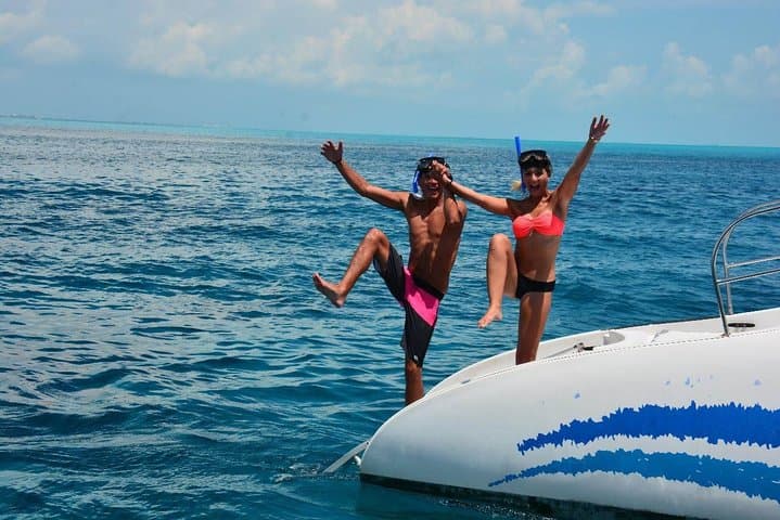 Catamaran to Isla Mujeres: Snorkel, Open Bar & Beach Club Day Trip from Cancun photo 2