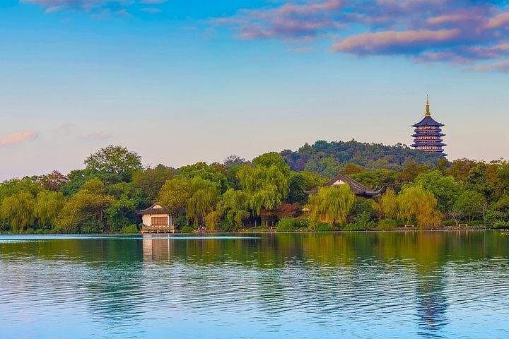 Private Day Tour of Hangzhou: West Lake, Longjing Tea & Qinghefang Stroll photo 1