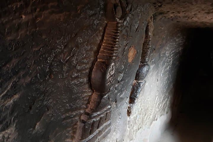 Hike Pingshanhu Grand Canyon & Horse Hoof Temple Grottoes — Zhangye Private Tour photo 3