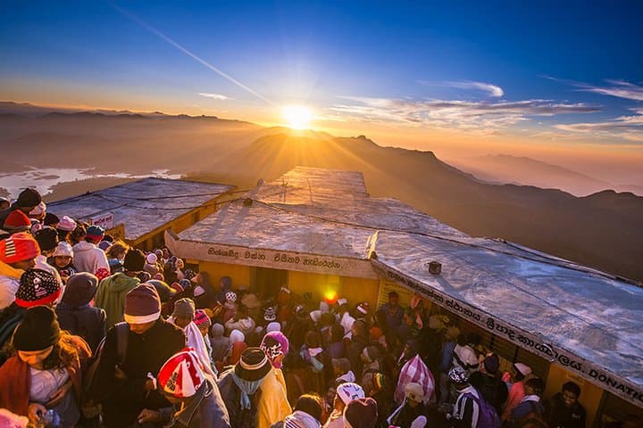 Overnight Hike to Adam's Peak: Sunrise Pilgrimage and Summit Steps photo 5