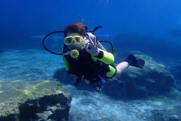 Blue Bay Intro Scuba in Pernera — Beginner PADI Discover Dive Near Protaras photo 2