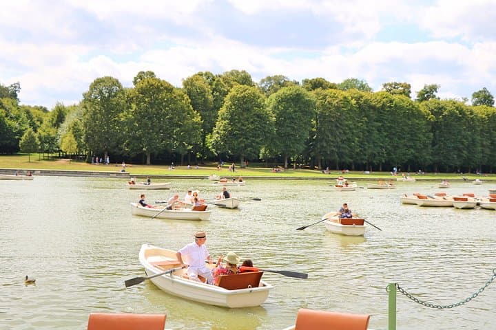Private Versailles Day Tour: Skip-the-Line Palace, Gardens & Queen's Hamlet photo 4