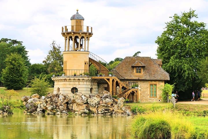 Private Versailles Day Tour: Skip-the-Line Palace, Gardens & Queen's Hamlet photo 5