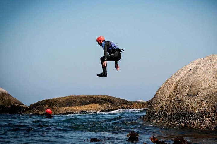 Coasteering in Simons Town: Boulders Beach Ocean Adventure photo 4