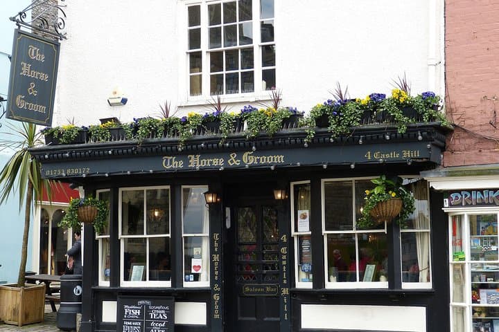 Layover Windsor Castle Private Tour from LHR — Fast Entry & Audio Guides photo 2