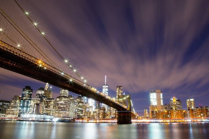 brooklyn-bridge-night-photography-tour-capture-manhattan-skyline photo 2
