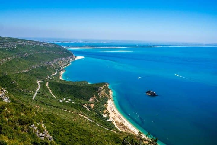 Azeitão, Sesimbra & Arrábida: Private Day Tour from Lisbon