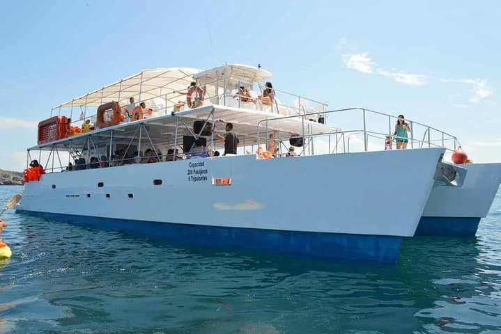 Full-Day Catamaran to Marietas Islands: Snorkel, Kayak & Open Bar from Puerto Vallarta photo 3