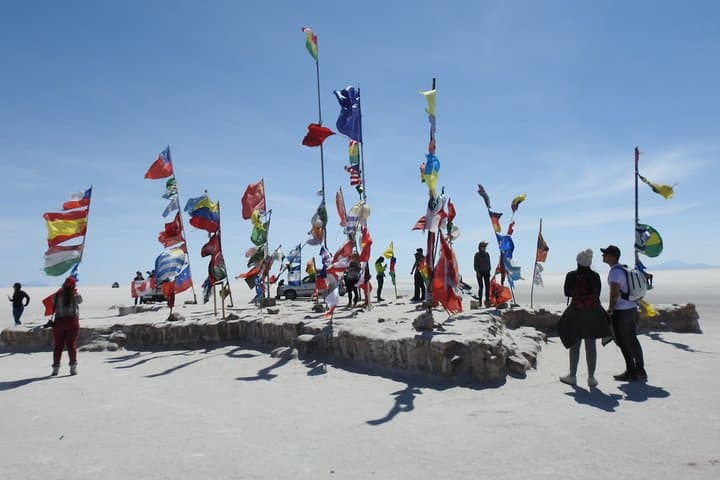 Full-Day Uyuni Salt Flats Private Tour with English Guide photo 5
