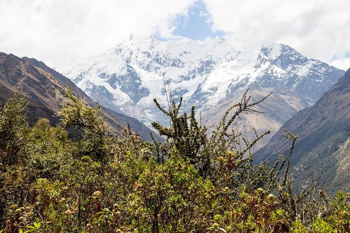 Humantay Lagoon Day Hike from Cusco: Salkantay Views & Turquoise Waters photo 6