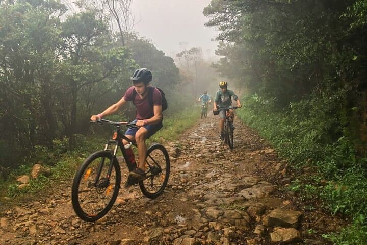 Cycling the Devil's Staircase to Bambarakanda Falls: Mountain Biking the Uva Highlands photo 4