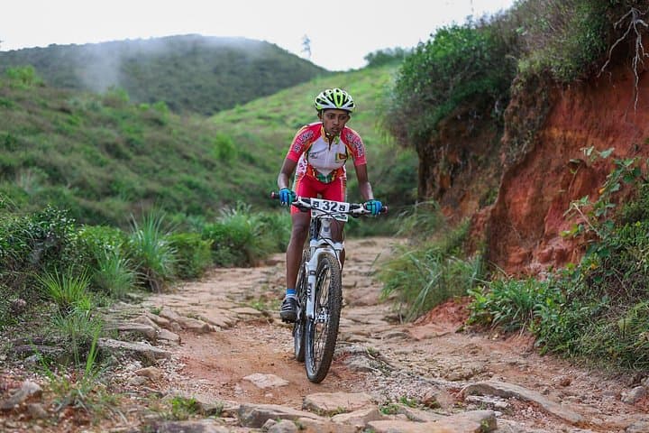 Cycling the Devil's Staircase to Bambarakanda Falls: Mountain Biking the Uva Highlands photo 5