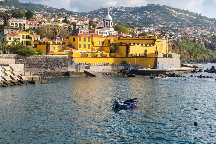 Funchal Old Town Walking Tour with Madeira Specialities & Monte Cable Car photo 2