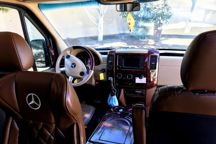 Streamlined Transfers: Navigating Santorini with Ease photo 4