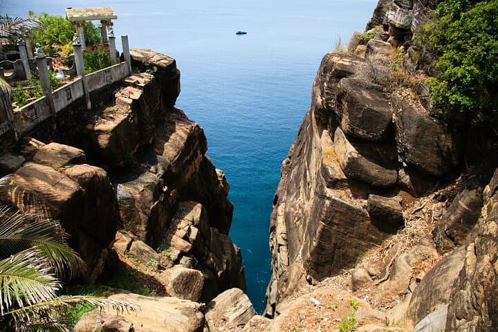 Trincomalee and Nilaveli Beach 3-Day Tour from Kandy photo 4