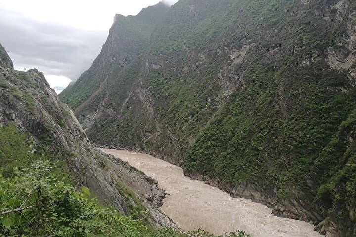 Tiger Leaping Gorge Day Tour from Lijiang: Upper Gorge & First Bend photo 6