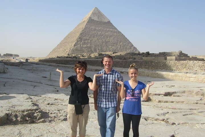 Private Full-Day Giza Pyramids, Sphinx & Sakkara Tour from Cairo photo 2
