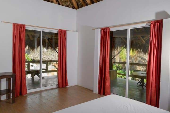 La Ventanilla 3-Day Estuary Tour & Xalli Hotel Jacuzzi Suite, Oaxaca photo 4