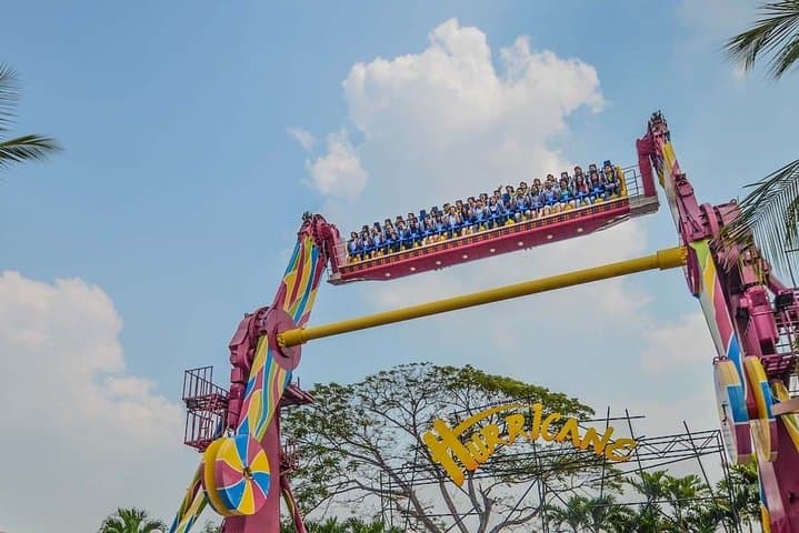 Dream World: A Practical Guide to Thailand’s World of Fantasy Amusement Park photo 2