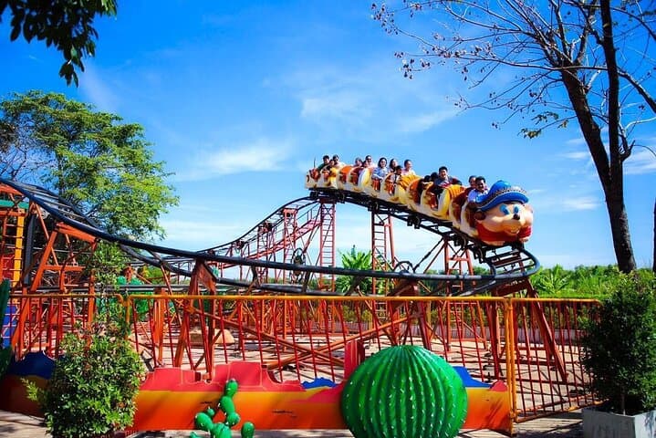 Dream World: A Practical Guide to Thailand’s World of Fantasy Amusement Park