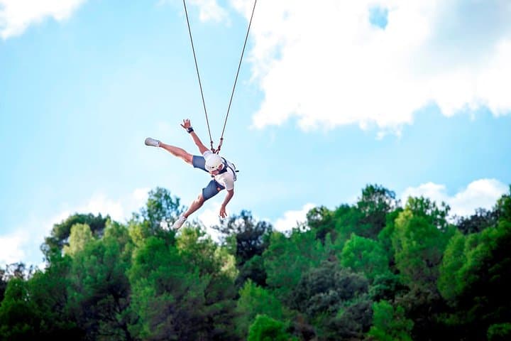 Bungee Jumping Over the Gállego River at Mallos de Riglos photo 3