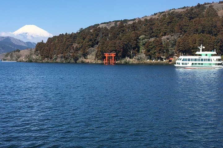 Hakone One-Day Private Tour: Lake Ashi, Owakudani & Onsen Experience photo 2