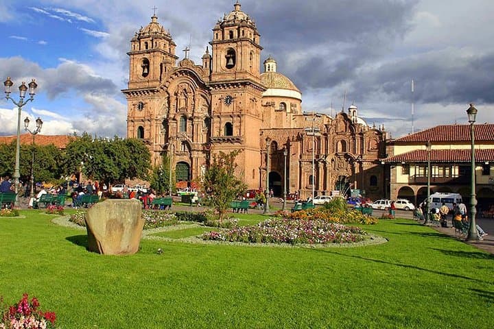 Cusco & Sacred Valley to Machu Picchu: 4-Day Train Adventure with ATVs and Zipline