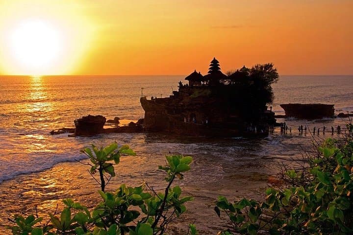 Bali Sunset at Tanah Lot & Taman Ayun Temple Half-Day Tour photo 3
