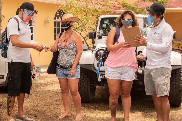 Cozumel Private Jeep Tour: Snorkel East‑Side Beaches, Tequila Ranch & Beach Club Lunch photo 3