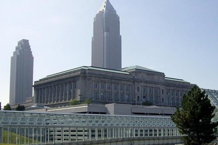 Cleveland Scavenger Hunt: A Ball Round the Mall — Self-Guided Let's Roam Adventure photo 3