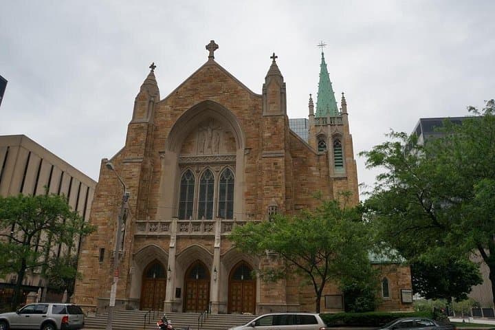 Cleveland Scavenger Hunt: A Ball Round the Mall — Self-Guided Let's Roam Adventure photo 4