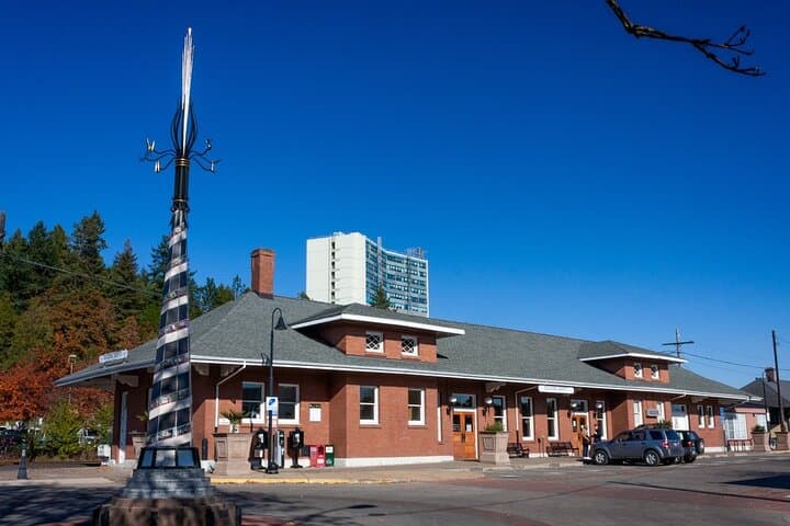 Electric Eugene: Self-Guided Scavenger Hunt in Downtown Eugene photo 2