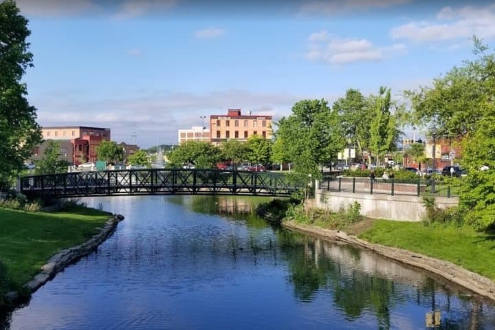 Kalamazoo Scavenger Hunt: Self-Guided City Adventure with Let’s Roam photo 6