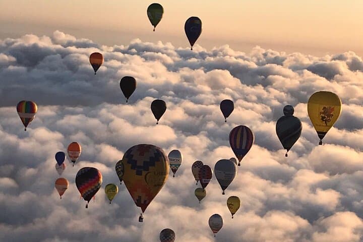 Private Ballooning Over Mallorca: Sunrise Flight for Four photo 3