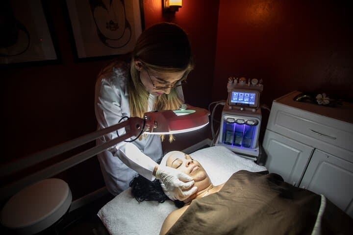 Naples OM Detoxification Package: Infrared Sauna, Lymphatic Massage & Ionic Foot Bath photo 2