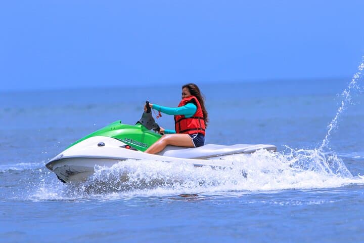Tanjung Benoa Jet-Ski, Flyboarding & Parasailing — Bali Water Sports Guide photo 3