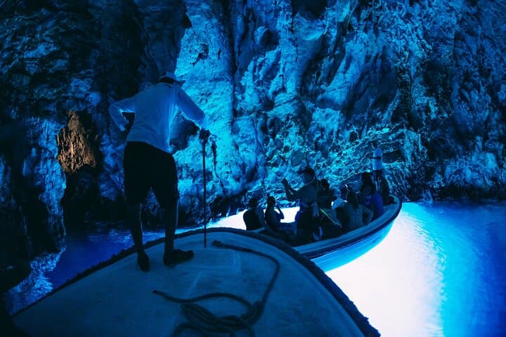 Blue Cave & Five Islands Luxury Day Cruise from Split
