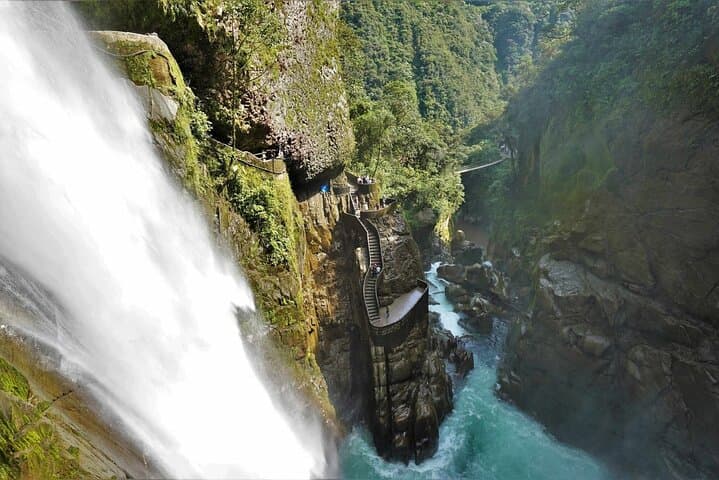 6-Day Ecuadorian Andes Hiking Tour — Quilotoa, Chimborazo & Cotopaxi Expedition photo 4