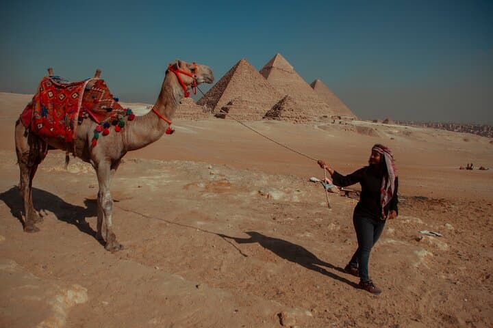 Cairo Layover: Giza Pyramids & Islamic Cairo Private Tour