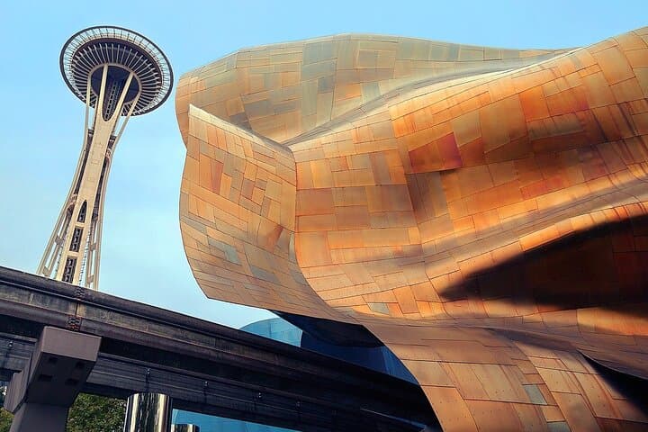 Private Seattle Highlights Walking Tour: Pike Place, Space Needle & Chihuly