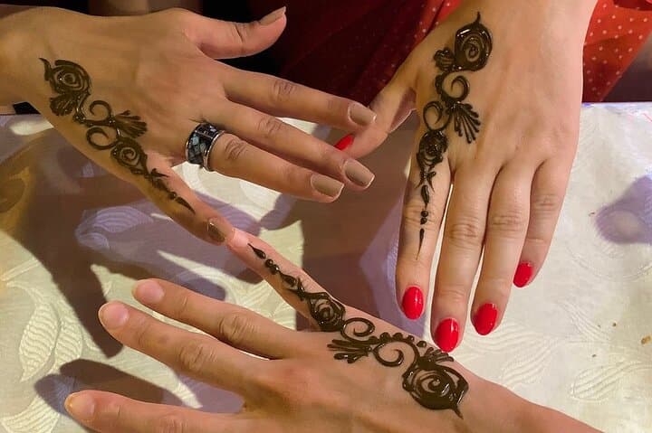 Dubai Desert Safari: Dune Bashing, Sandboarding & BBQ Evening photo 6
