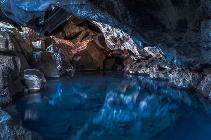 Explore Ain Heet: Riyadh’s Underground Lake Cave Tour photo 2