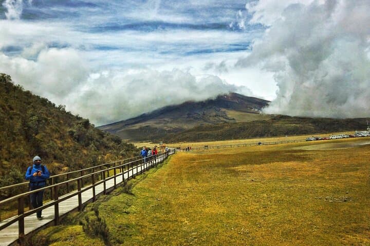 Cotopaxi Volcano Expedition Day — High-Altitude Hike from Quito photo 6