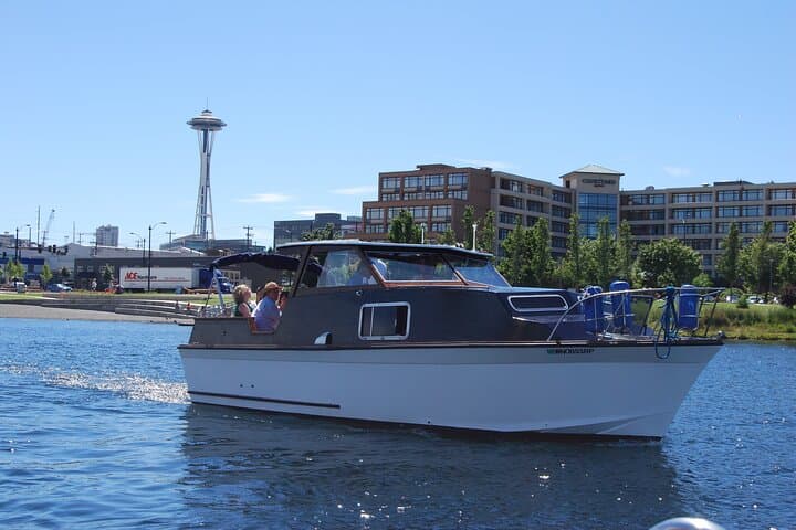 Seattle One-Hour BYOB Lake Union Sightseeing Cruise photo 5