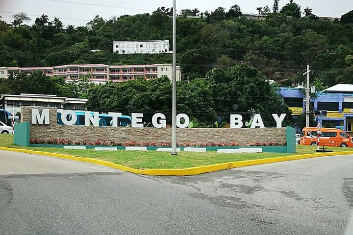 Montego Bay Highlights: City Tour, Doctor's Cave & Hip Strip Essentials photo 2